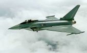 Британские истребители Typhoon были подняты по тревоге из-за российских Ту-22М3